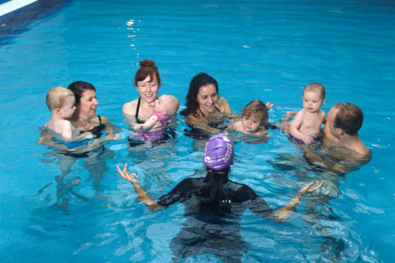 The Benefits of Baby Swimming Lessons